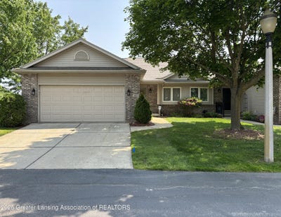 /international/us/411-white-pine-boulevard-lansing-mi-110100472951/