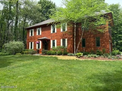 /international/us/188-hillsdale-rd-egremont-ma-110104016155/