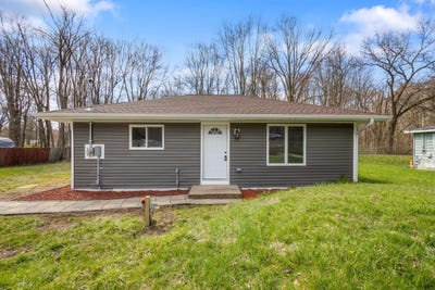 /international/us/135-tulip-tree-lane-battle-creek-mi-110098880442/
