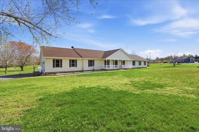 /international/us/13301-olde-oak-drive-charlotte-hall-md-110107935237/