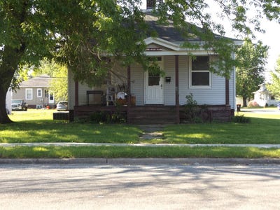 /international/us/402-e-palm-st-roodhouse-il-110107725655/