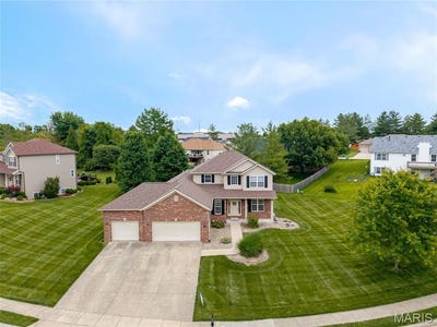 /international/us/2002-butler-boulevard-edwardsville-il-110108233388/
