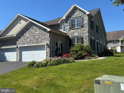 /international/us/1103-hammon-avenue-ephrata-pa-110108582978/