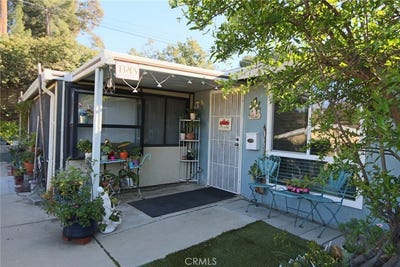 /international/us/19208-avenue-of-the-oaks-newhall-ca-110108068780/