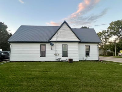 /international/us/1308-elm-street-boscobel-wi-110120419921/
