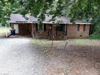 /international/us/1707-chatham-avenue-siler-city-nc-110100618817/