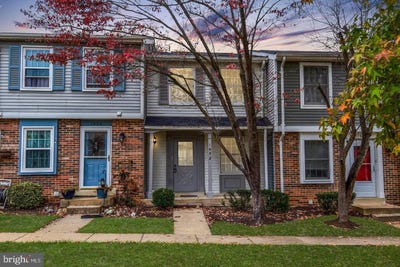 /international/us/1652-thenia-place-woodbridge-va-110097325953/