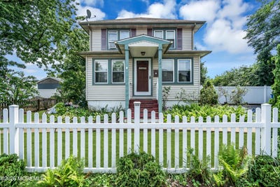 /international/us/221-sunset-avenue-port-monmouth-nj-110109703311/