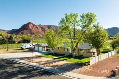 /international/us/611-s-175-e-kanab-ut-110105796453/