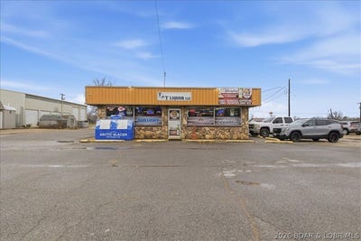 /international/us/603-south-hwy-5-versailles-mo-110106202614/