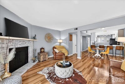 /international/us/8007-horse-chestnut-lane-charlotte-nc-110107385599/