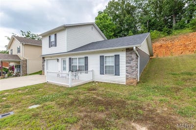 /international/us/114-mayson-lane-poplar-bluff-mo-110108380480/