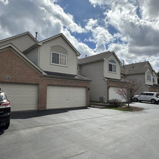 /international/us/3503-blue-ridge-court-carpentersville-il-110107395780/