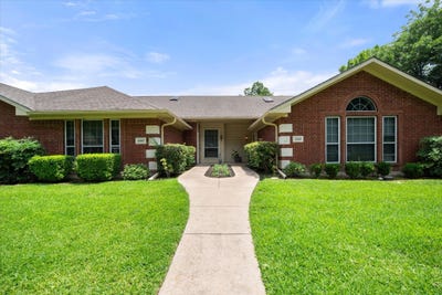 /international/us/1209-w-3rd-avenue-corsicana-tx-110108546314/
