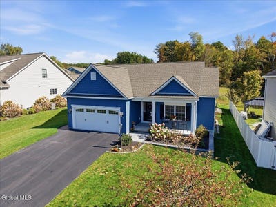 /international/us/21-woodlake-drive-saratoga-springs-ny-110120413512/