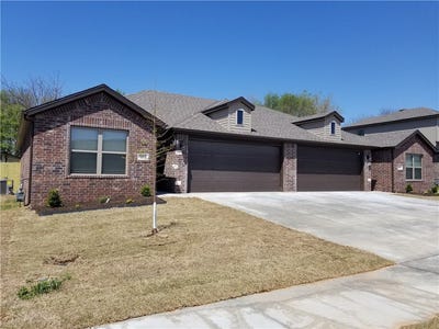 /international/us/533-vee-street-centerton-ar-110108549669/