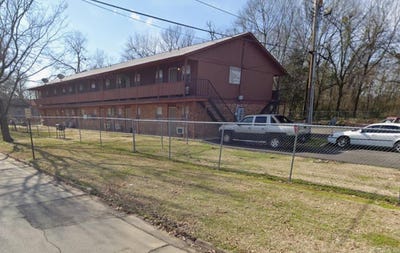 /international/us/1020-s-linden-pine-bluff-ar-110102467929/