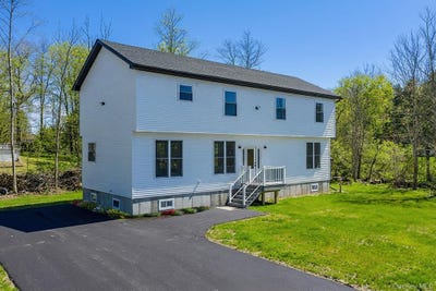 /international/us/6-maple-avenue-hurleyville-ny-110106310750/