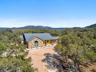 /international/us/381-camino-primero-leakey-tx-110097691869/