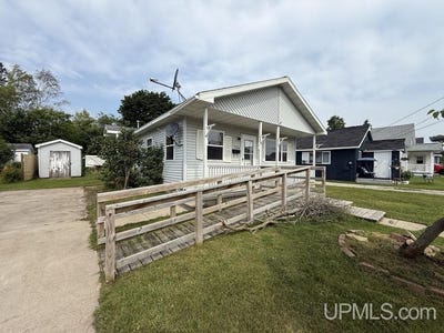 /international/us/124-s-fourth-manistique-mi-110100945070/?lang=en