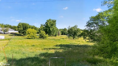 /international/us/parker-ave-marshalltown-ia-110108579261/