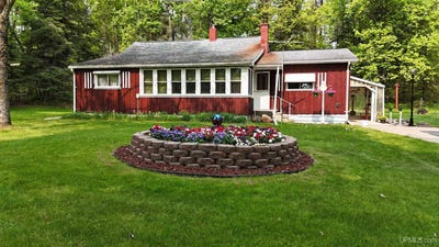 /international/us/9731-norway-lake-felch-mi-110099954709/?lang=en