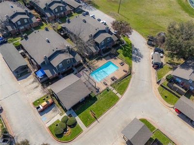 /international/us/1122-millview-drive-arlington-tx-110098350441/