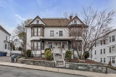 /international/us/923-925-essex-st-lawrence-ma-110107483575/