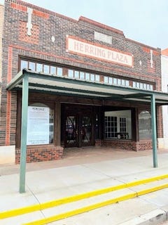 /international/us/207-e-main-street-post-tx-110096755438/
