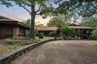 /international/us/11909-fairview-road-little-rock-ar-110107206658/