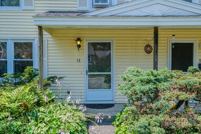 /international/us/51-pine-hill-drive-bath-me-110101348336/
