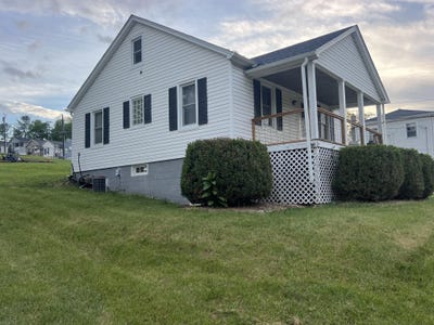 /international/us/2106-poplar-st-staunton-va-110108138974/