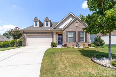 /international/us/447-fir-tree-court-concord-nc-110120020954/