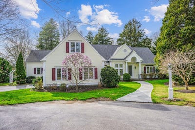 /international/us/81-osterville-w-barnstable-road-osterville-ma-110107787438/