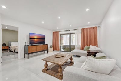 /international/us/138-s-cypress-road-pompano-beach-fl-110108069973/