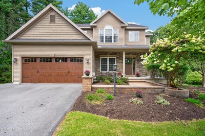 /international/us/2-lussier-drive-clifton-park-ny-110110067653/