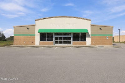 /international/us/601-n-main-street-robersonville-nc-110120497689/