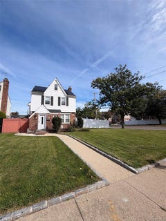 /international/us/16945-23rd-avenue-whitestone-ny-110120517124/