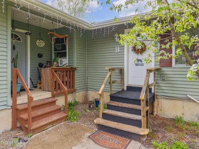 /international/us/229-middleline-road-ballston-ny-110107983246/