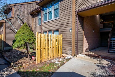 /international/us/133-oakmont-court-edison-nj-110105887135/