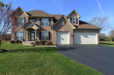 /international/us/916-fair-meadow-street-north-aurora-il-110097221035/