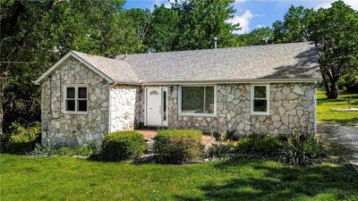 /international/us/1417-w-santa-fe-street-olathe-ks-110108538199/