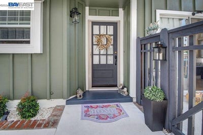 /international/us/7-cliff-walk-vallejo-ca-110108443362/