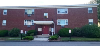/international/us/5-garibaldi-street-north-providence-ri-110108709407/