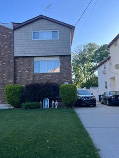 /international/us/94-giffords-lane-staten-island-ny-110108424923/