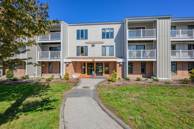 /international/us/42-old-colony-way-orleans-ma-110107825931/
