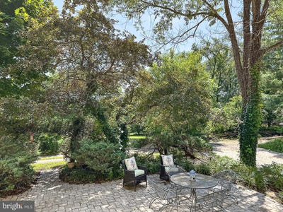 /international/us/19-e-loudoun-street-round-hill-va-110100809336/?lang=zh-cn