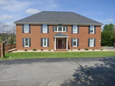 /international/us/45-stoneridge-dr-waynesboro-va-110106925623/