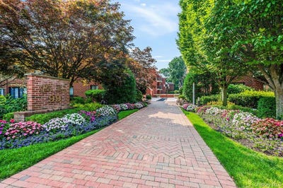 /international/us/99-s-park-avenue-rockville-centre-ny-110105017010/