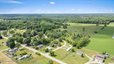 /international/us/vl-pine-street-elm-hall-mi-110108958533/